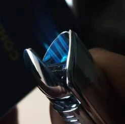 Cohiba® Sigarenaansteker - Sigarenboor - Sigaren - Sigaar - Cohiba Aansteker - Sigarenboor - Sigaren Accessoires - Sigarenknipper - Sigaar Aansteker - Cohiba - Incl. Luxe Geschenkdoos - Zwart 11 Cohiba® Sigarenaansteker - Sigarenboor - Sigaren - Sigaar - Cohiba Aansteker - Sigarenboor - Sigaren Accessoires - Sigarenknipper - Sigaar Aansteker - Cohiba - Incl. Luxe Geschenkdoos - Zwart -Woninginrichtingseries Winkel 1200x1197 3