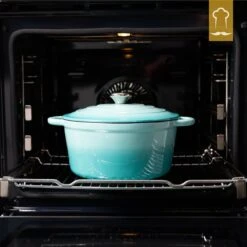 Chefarone Gietijzeren Pan - Braadpan Inclusief Deksel - Geschikt Voor Alle Warmtebronnen - Geëmailleerd Blauw -Woninginrichtingseries Winkel 1200x1200 561