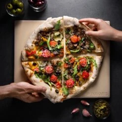 Navaris Pizzasteen XL Voor Oven En Barbecue - Rechthoekige Pizzaplaat 38 X 30 Cm - Inclusief Pizzaschep Met Extra Lang Handvat En Receptenboek 12 Navaris Pizzasteen XL Voor Oven En Barbecue - Rechthoekige Pizzaplaat 38 X 30 Cm - Inclusief Pizzaschep Met Extra Lang Handvat En Receptenboek -Woninginrichtingseries Winkel 1200x1200 666