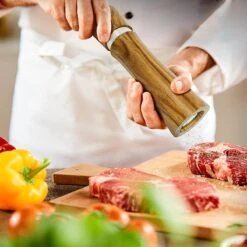 UNBOX Peper En Zoutmolen Set - Pepermolen - Zoutmolen - BBQ Accesoires - Acacia Hout - RVS -Woninginrichtingseries Winkel 1200x1200 688