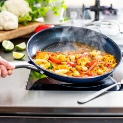 Blue Diamond, Keramische Koekenpan Verrijkt Met Diamantdeeltjes – Inductie Koekenpan Ø 28 Cm – PFAS En PHOA Vrij -Woninginrichtingseries Winkel 1200x1200 75