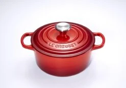 Le Creuset Signature Braadpan - 4,2 L - 24 Cm - Kersenrood 23 Le Creuset Signature Braadpan - 4,2 L - 24 Cm - Kersenrood -Woninginrichtingseries Winkel 1200x839