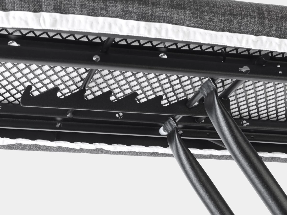 Brabantia Strijkplank B - Met Strijkijzerhouder - 124x38 Cm - Denim Blue 8 Brabantia Strijkplank B - Met Strijkijzerhouder - 124x38 Cm - Denim Blue - Afbeelding 6