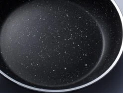 Sola Wokpan Stonehenge - Ø 28 Cm - Zwart/wit - Aluminium - Antiaanbaklaag -Woninginrichtingseries Winkel 1200x906 4