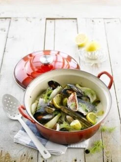 Le Creuset Braadpan Faitout Tradition Kersenrood - ø 24 Cm / 3 Liter -Woninginrichtingseries Winkel 901x1200